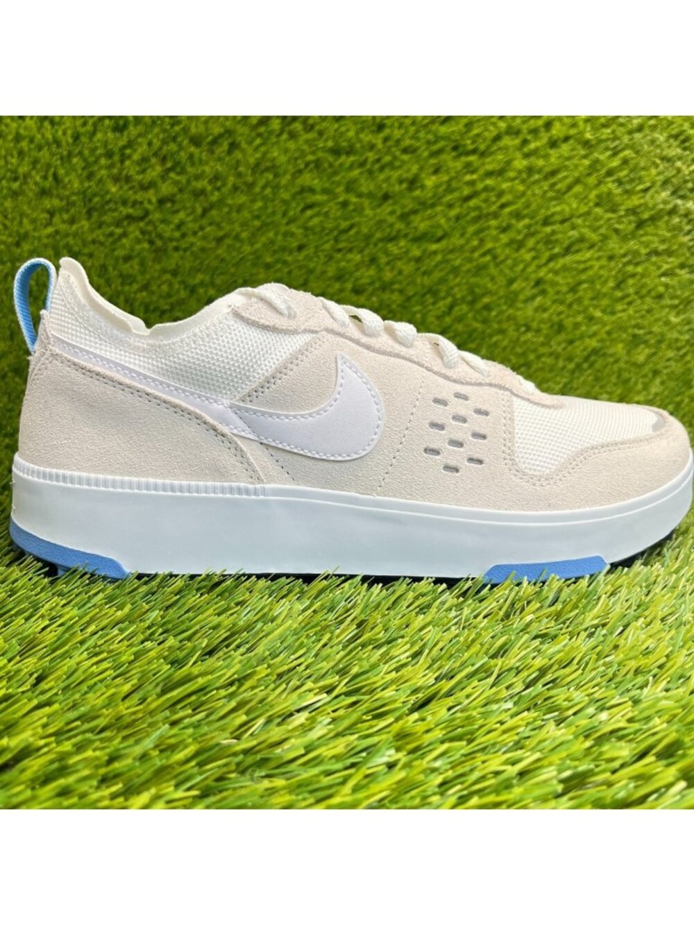 Nike C1TY Skyline Mens Size 9 White Blue Athletic Lifestyle Shoes Sneakers